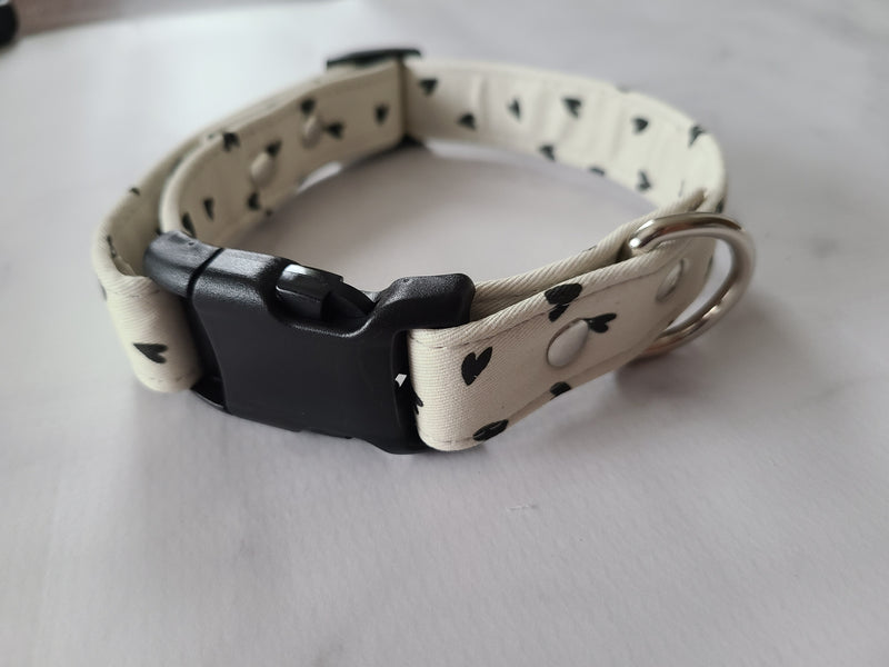 Black Hearted Dog Collar
